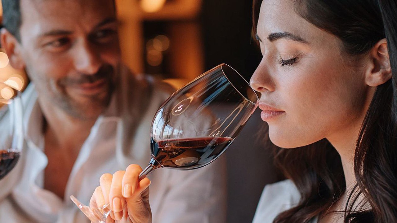 Degustazione di vini all'Hotel Adler di Ortisei - Vacanza romantica in Alto Adige