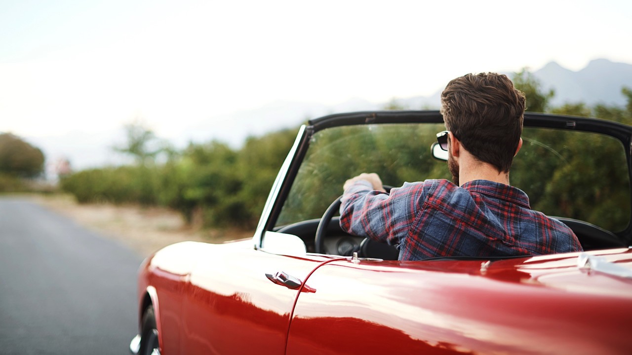 Auto d'epoca su strada - Vacanze di lusso a bordo di un'auto d'epoca