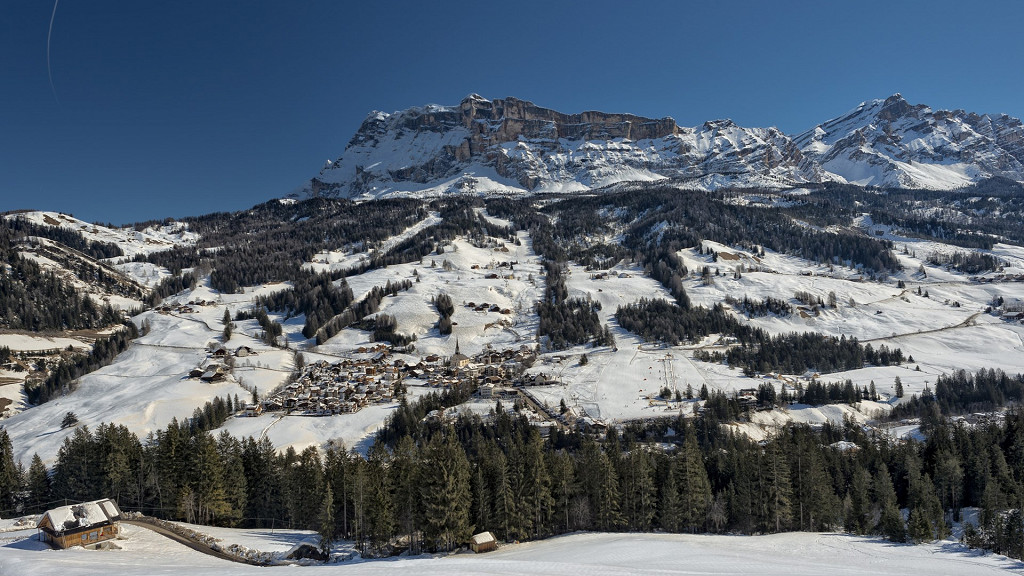 Badia: tradizione, natura e sport nelle Dolomiti - cover
