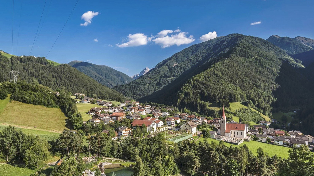 Luxury holidays in South Tyrol - cover