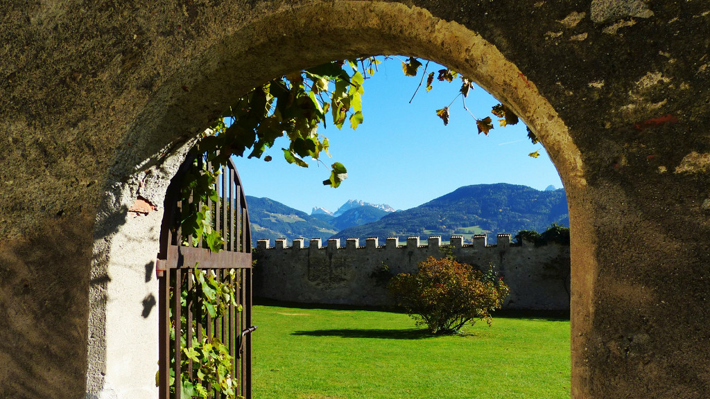 Luxury holidays in Velturno - cover