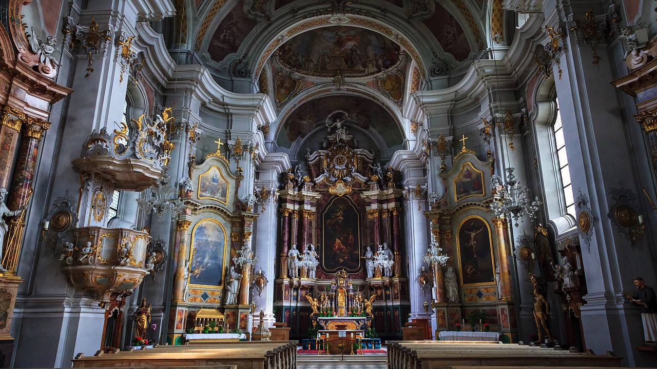 Interior of the Church of Saint John Baptist Dobbiaco