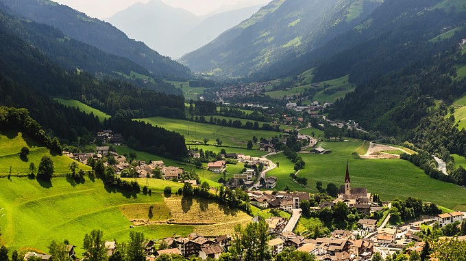Vacanze di lusso in Val Passiria - cover