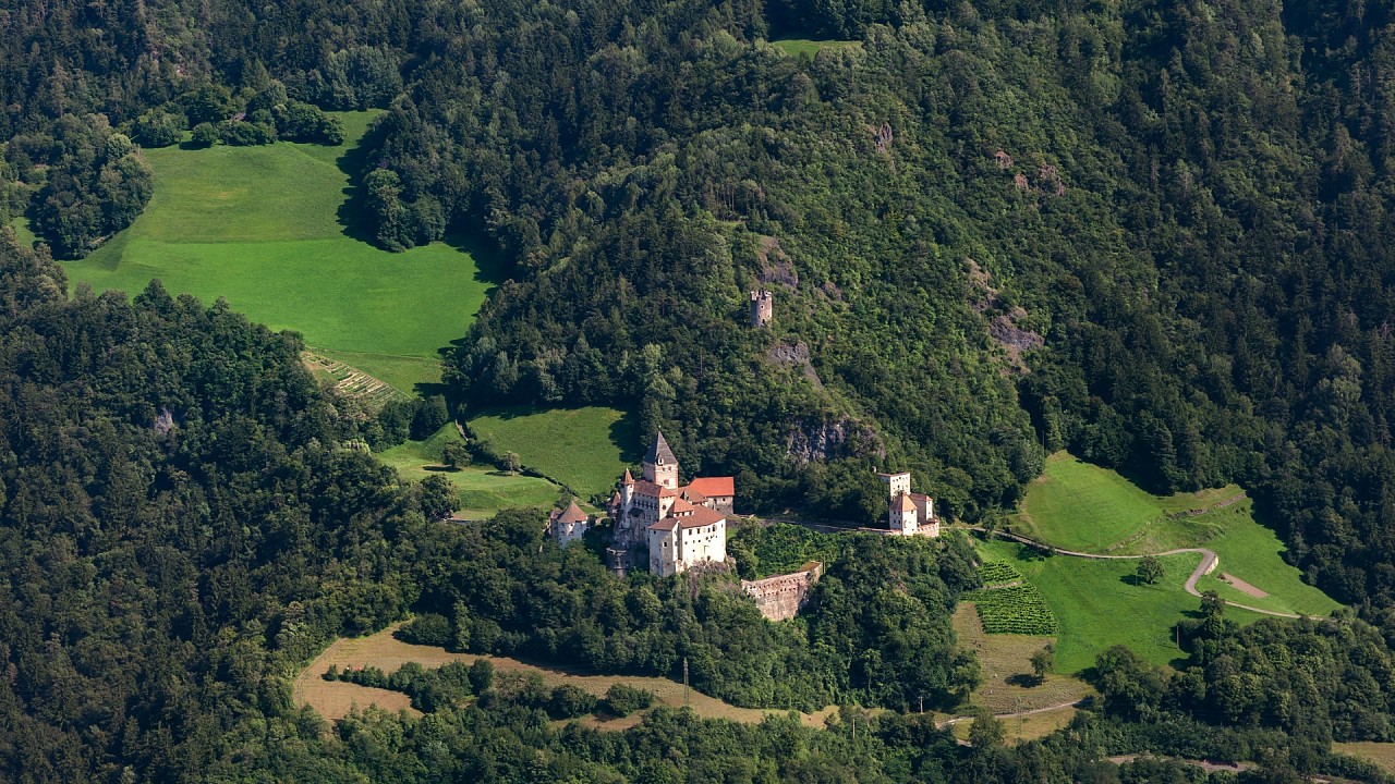 Trostburg Castle Valle Isarco