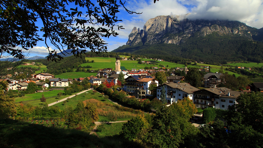 Vacanze di lusso a Fiè allo Sciliar - cover