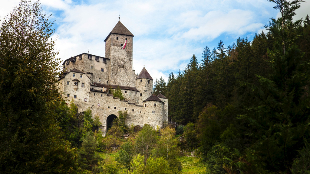 Luxury holidays in Tures and Aurina Valleys - cover