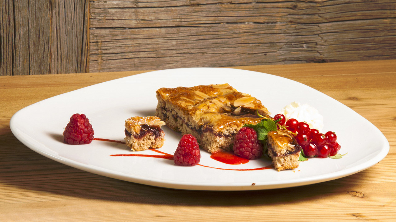 Dessert with raspberries  Hotel Col Alto Corvara