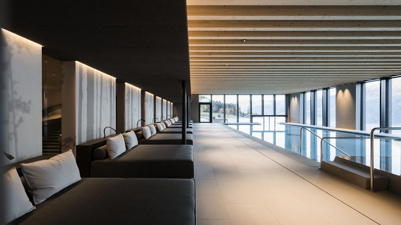 Piscina interna - Aki Family Resort PLOSE