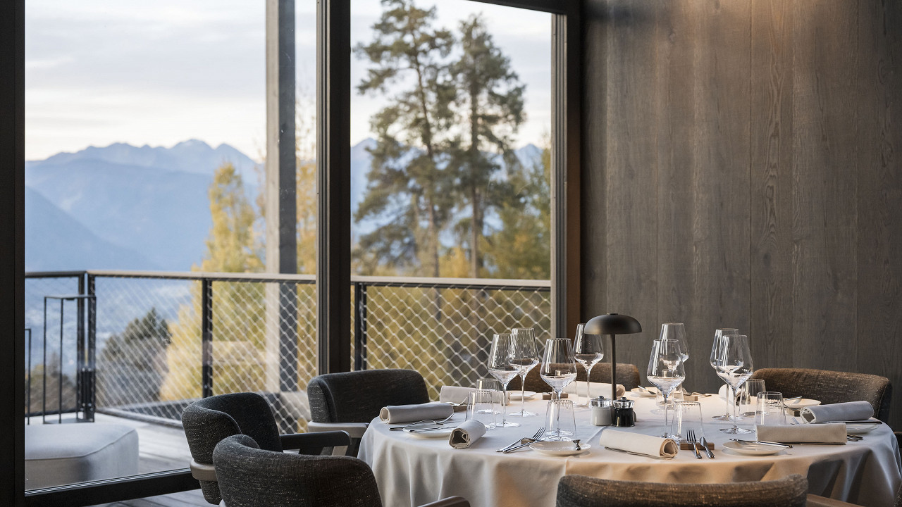 Tavolo da pranzo - Ristorante - Aki Family Resort PLOSE