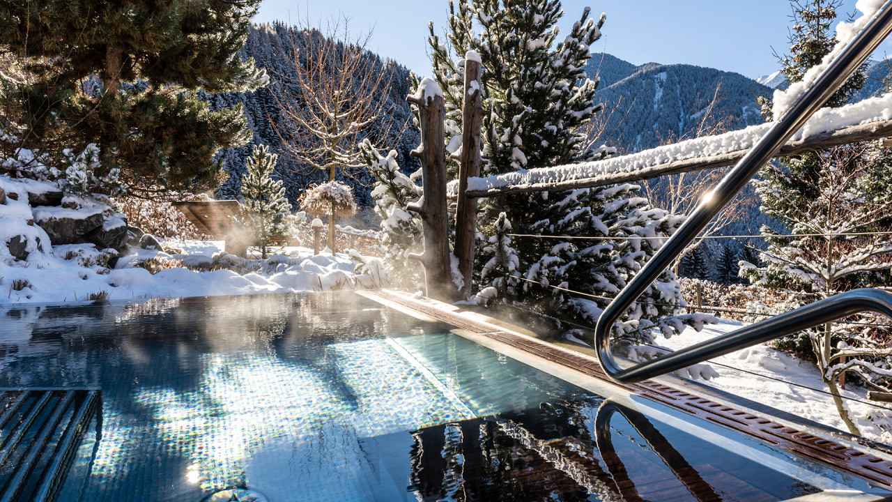 Idromassaggio esterno inverno Naturhotel Lüsnerhof
