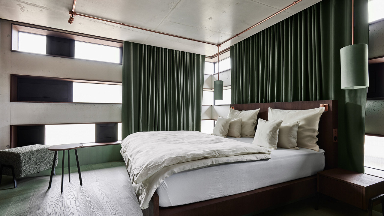 Schlafzimmer - Zimmer im Turm - Boutique Hotel Badhaus