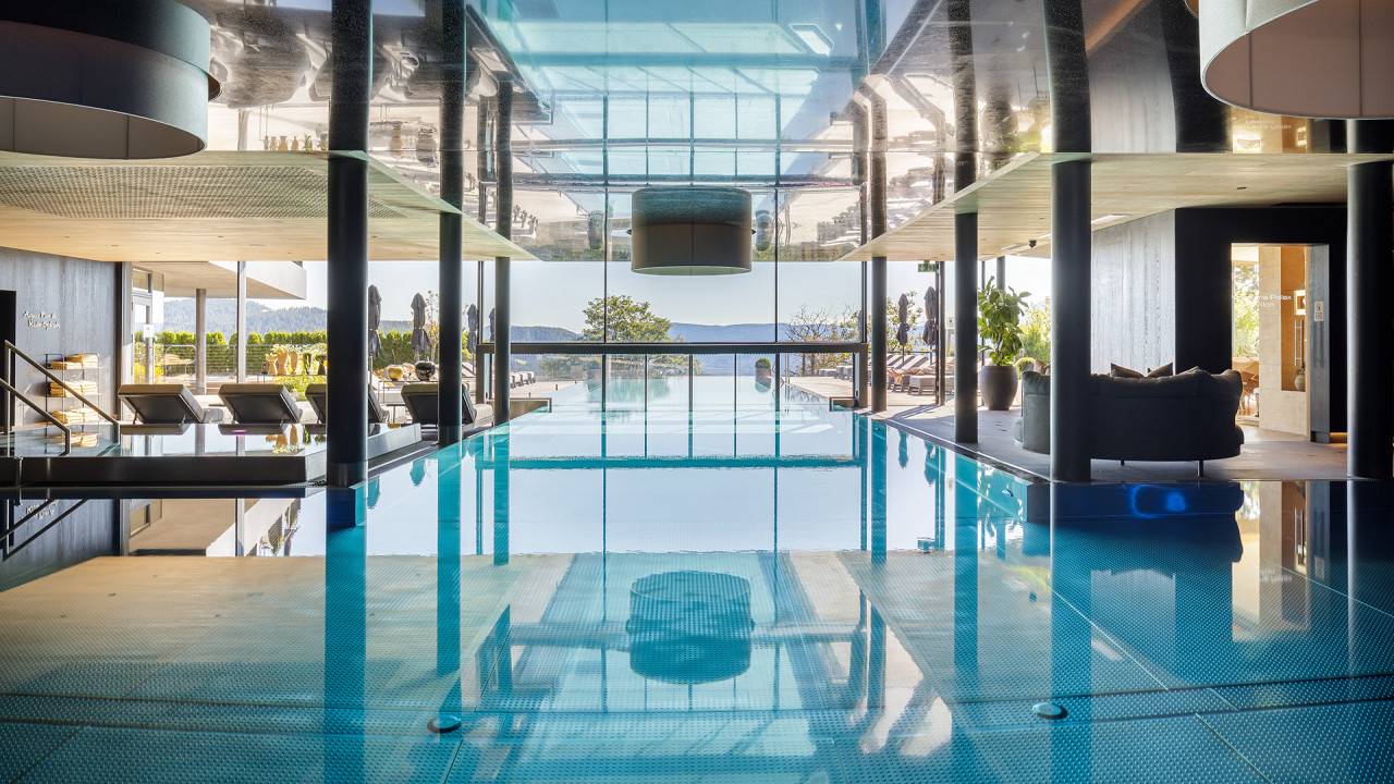 Piscina interna - Hotel Chalet Mirabell