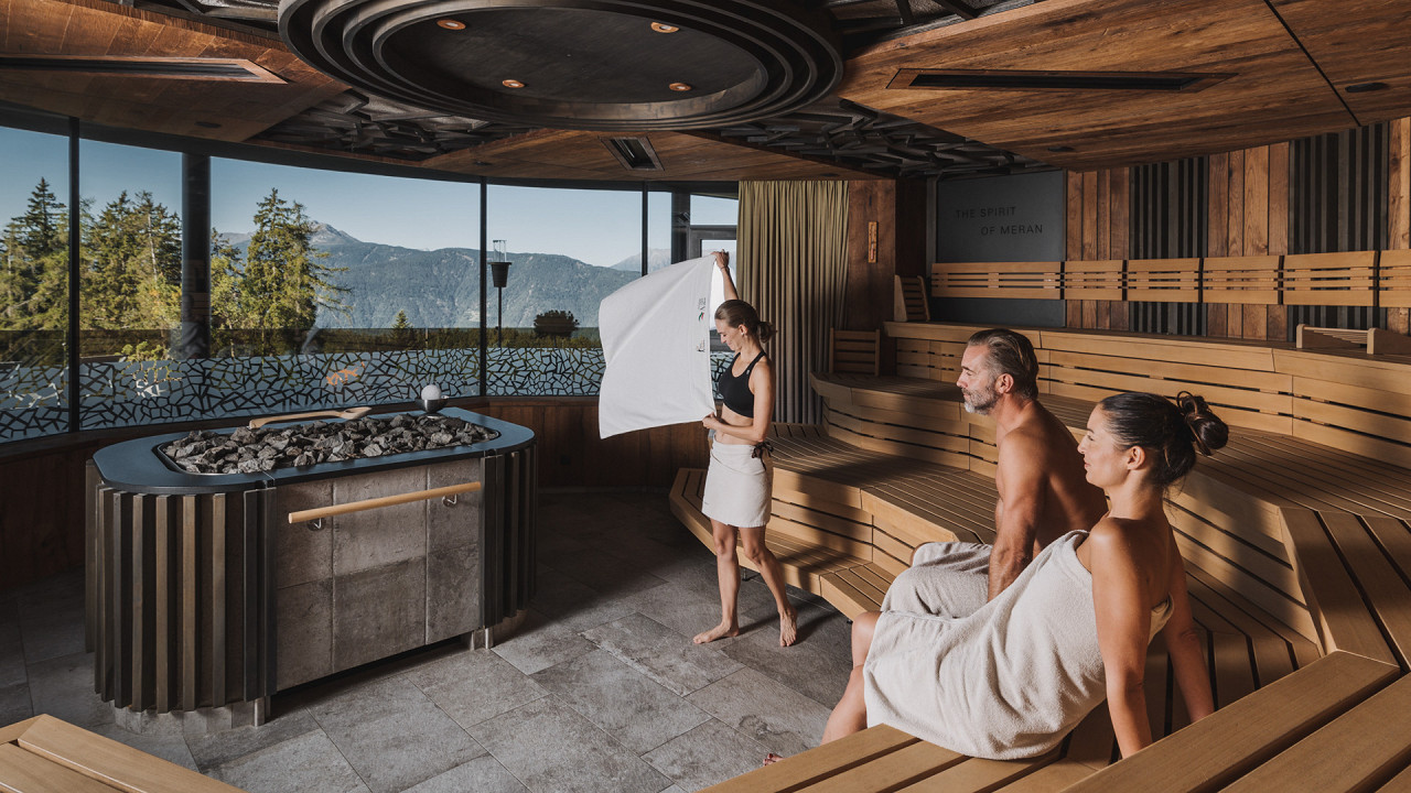 Coppia in sauna - Hotel Chalet Mirabell