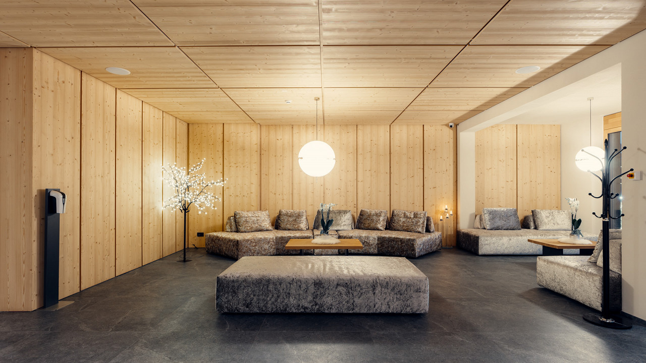 Lounge con divani Hotel Tofana Cortina