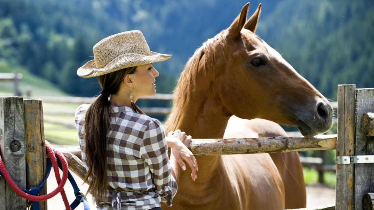 Ragazza cavallo al Cavallino Ranch Romantik Hotel Post