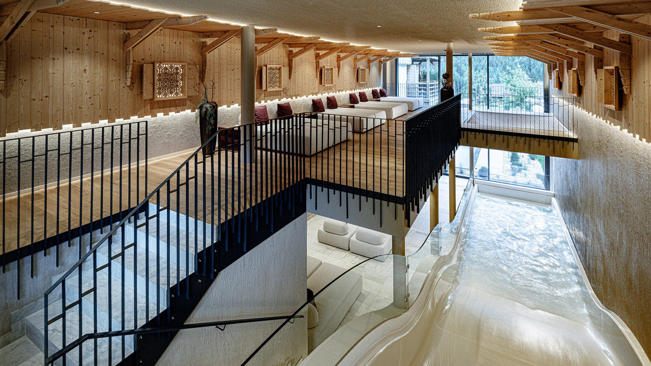 Scivoli ad acqua in family spa Hotel Masl