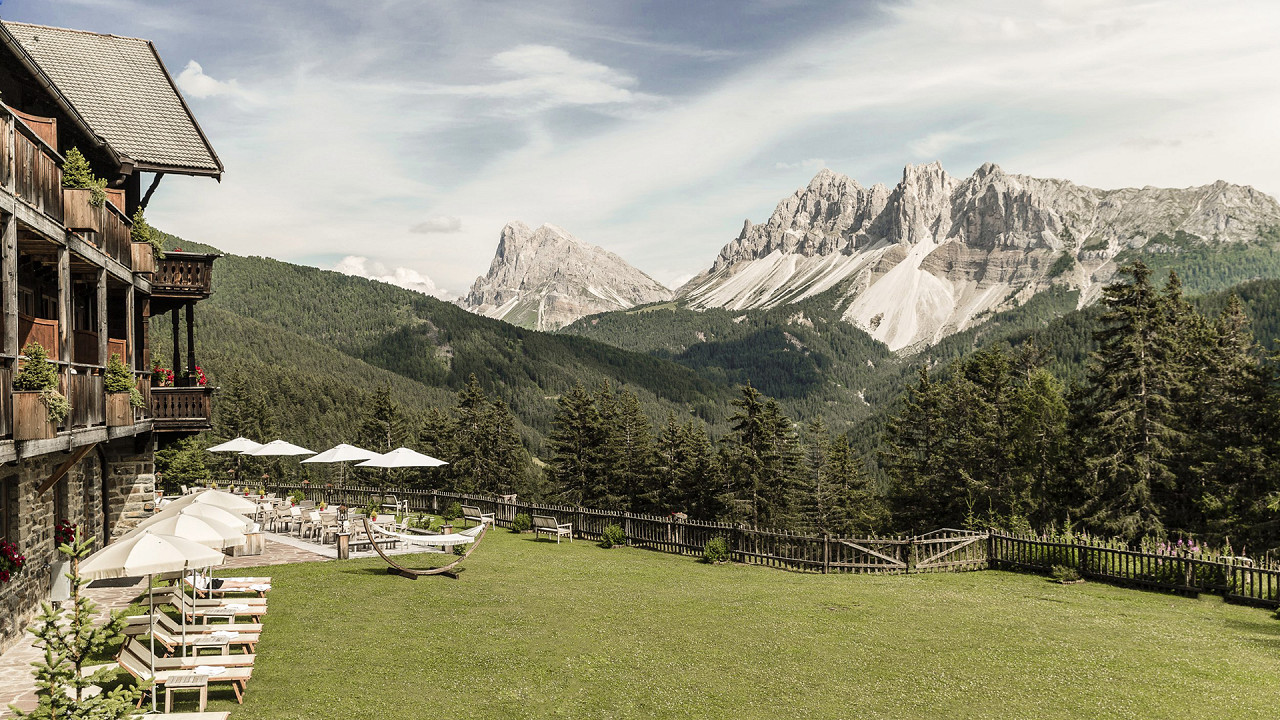 Jardin extérieur avec vue sur les montagnes Forestis Bressanone