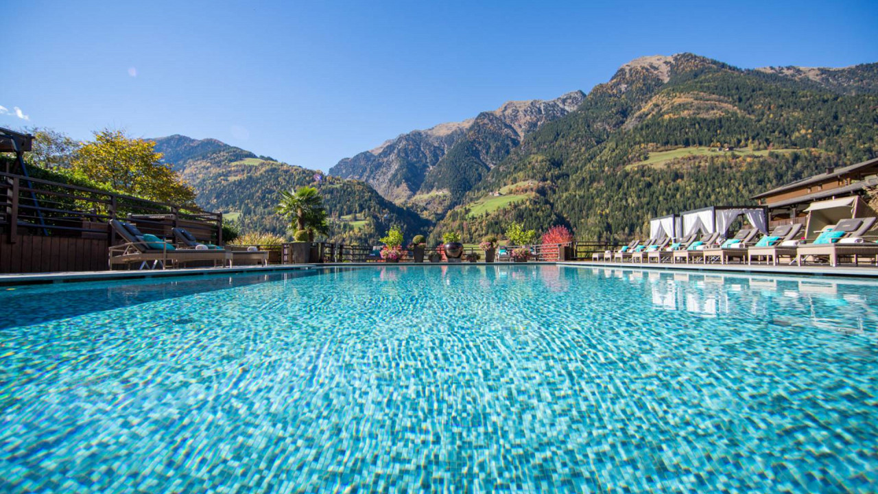 piscina esterna autunno Andreus Resorts