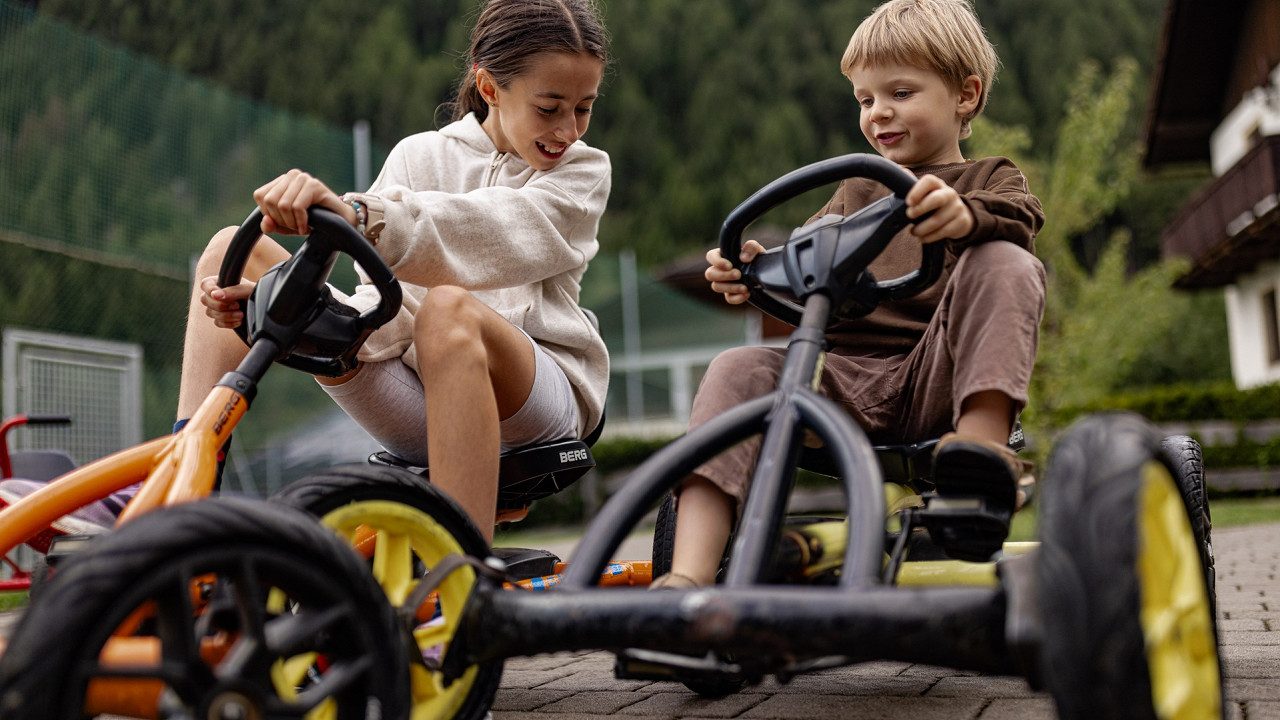 Bambini che giocano Hotel Masl