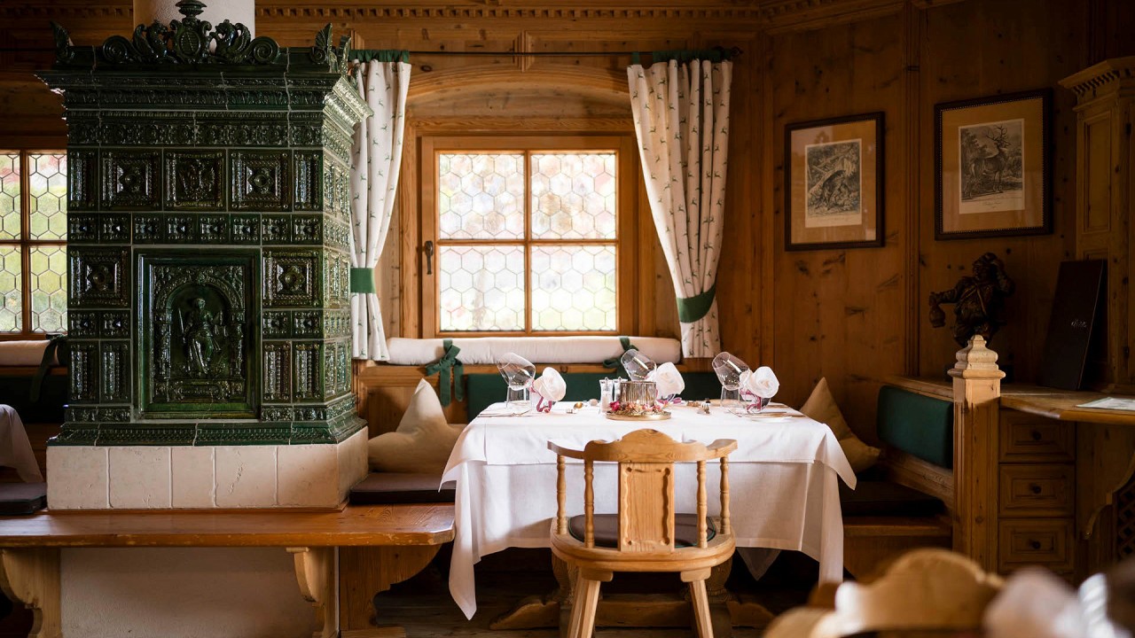 tavolo ristorante stube - Mirabell Dolomites Hotel Valdaora