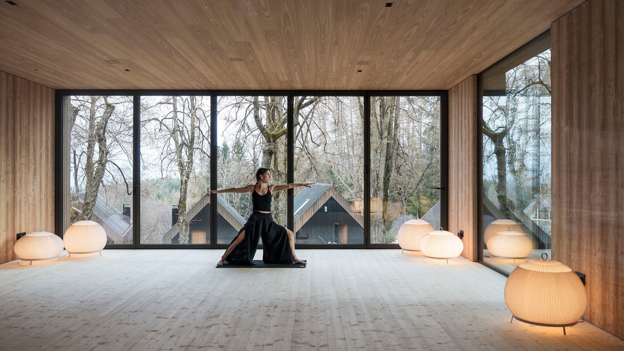 maestra yoga padiglione ADLER Lodge RITTEN