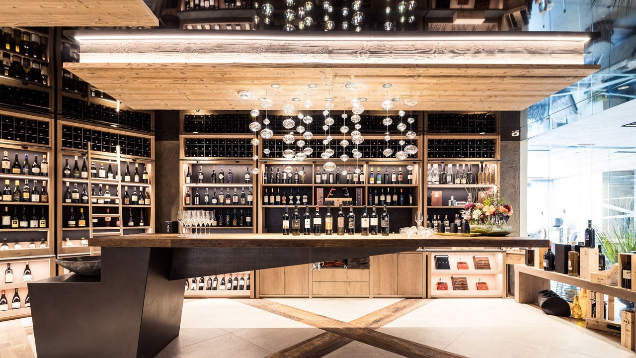 cantina vini Quellenhof Luxury Resort Passeier