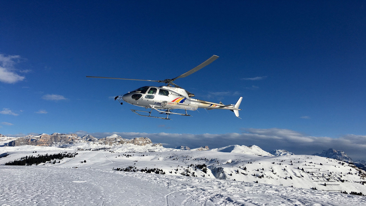 Helicopter flights over Arabba Cesa del Louf Arabba