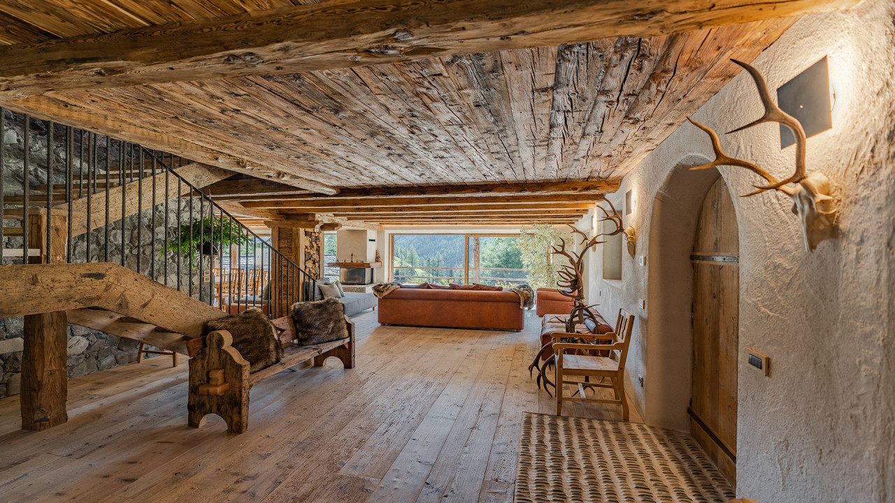 Living room in wood Cesa del Louf Arabba