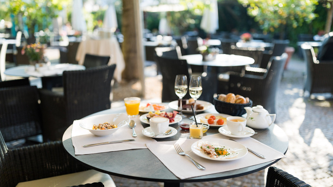 Petit-déjeuner SEELEITEN Lake Spa Hotel