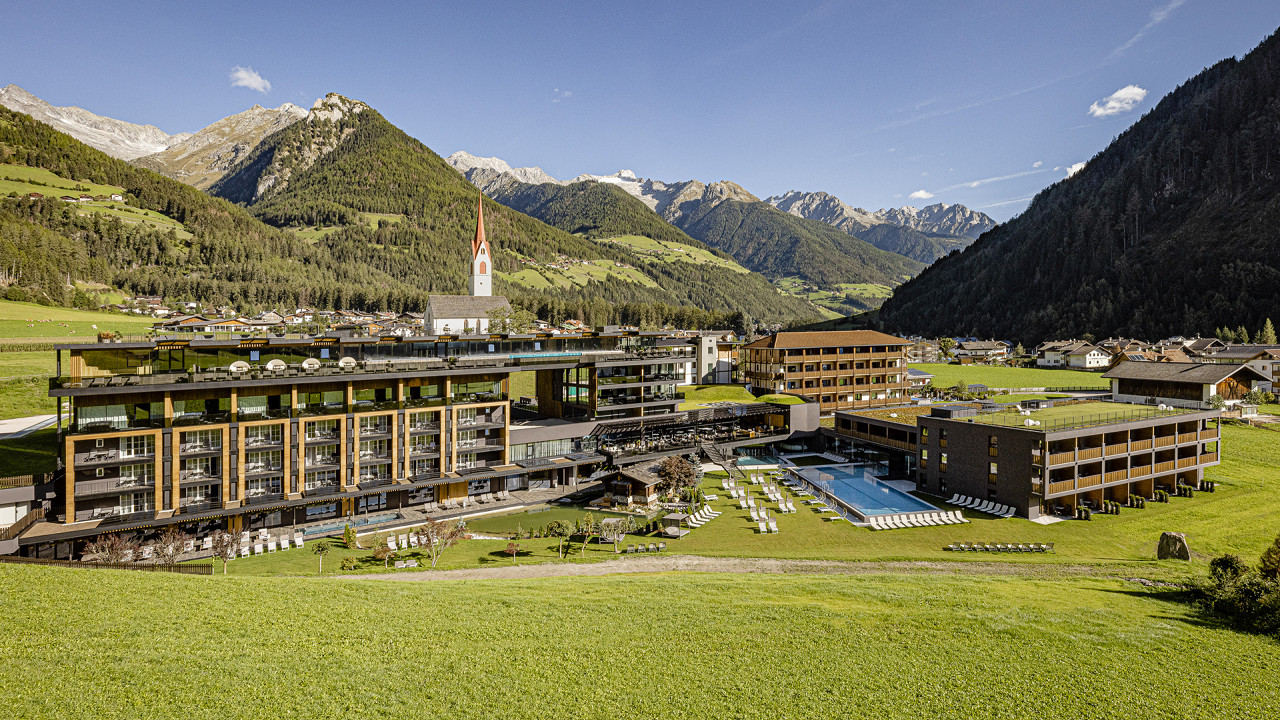 Esterno estivo Alpine Luxury Spa Resort Schwarzenstein
