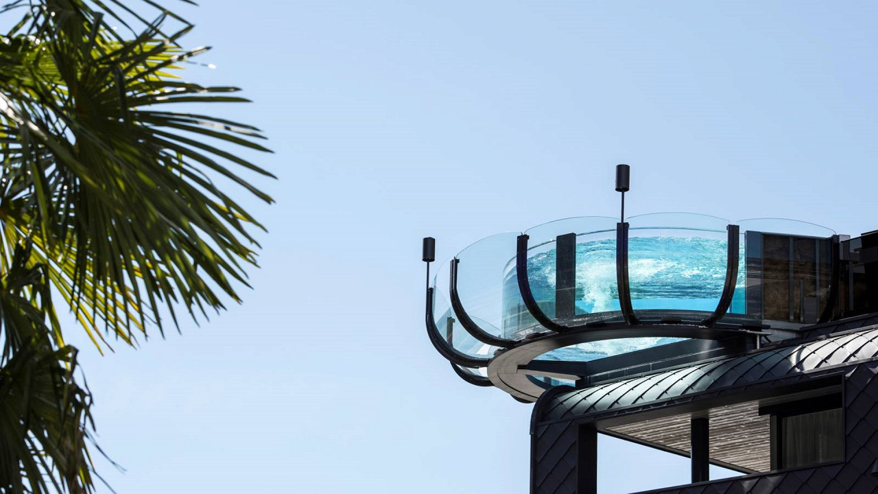 New glass Sky Pool Quellenhof Luxury Resort Passeier