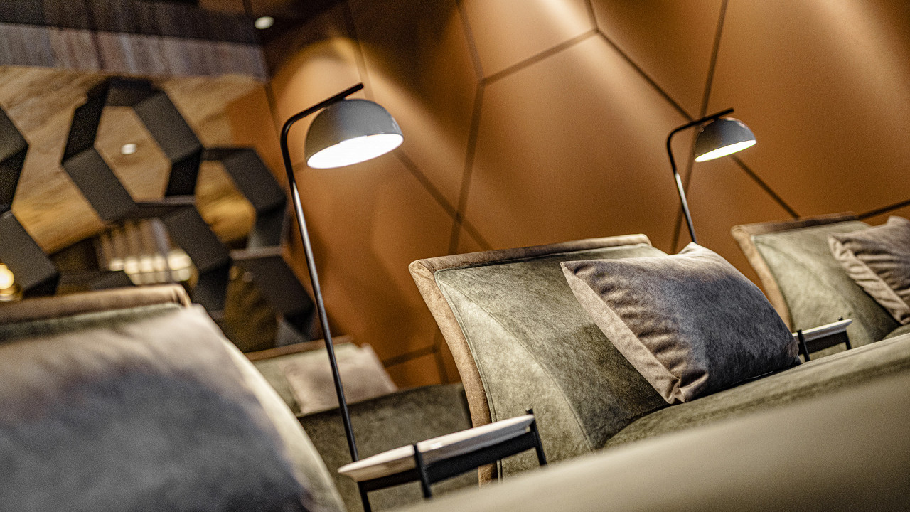 Lampade lettini relax Alpine Luxury Spa Resort Schwarzenstein