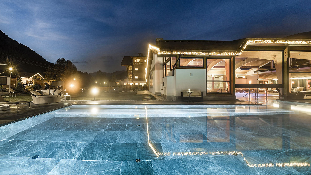 Ночной бассейн Банный мох Сесто