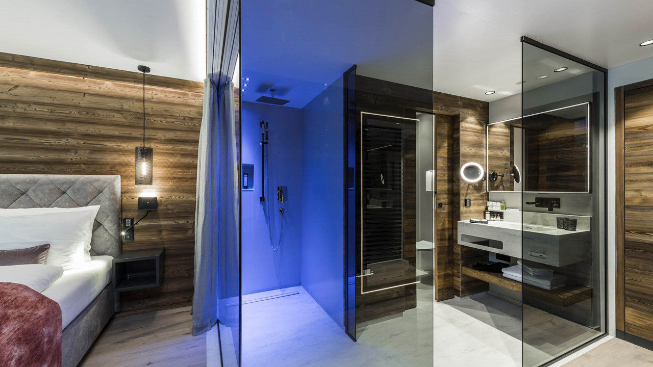 Ванная комната в номере люкс Банный мох Сесто