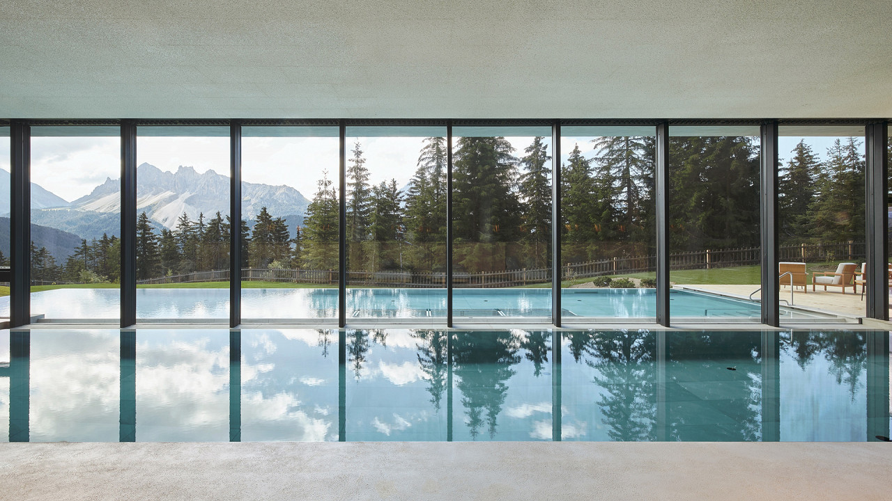 Piscine intérieure et extérieure FORESTIS Dolomites Bressanone