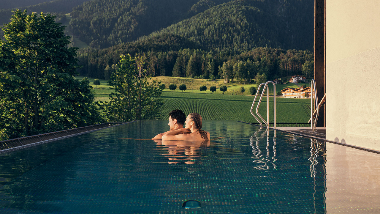 Piscina sul tetto Falkensteiner Hotel Kronplatz
