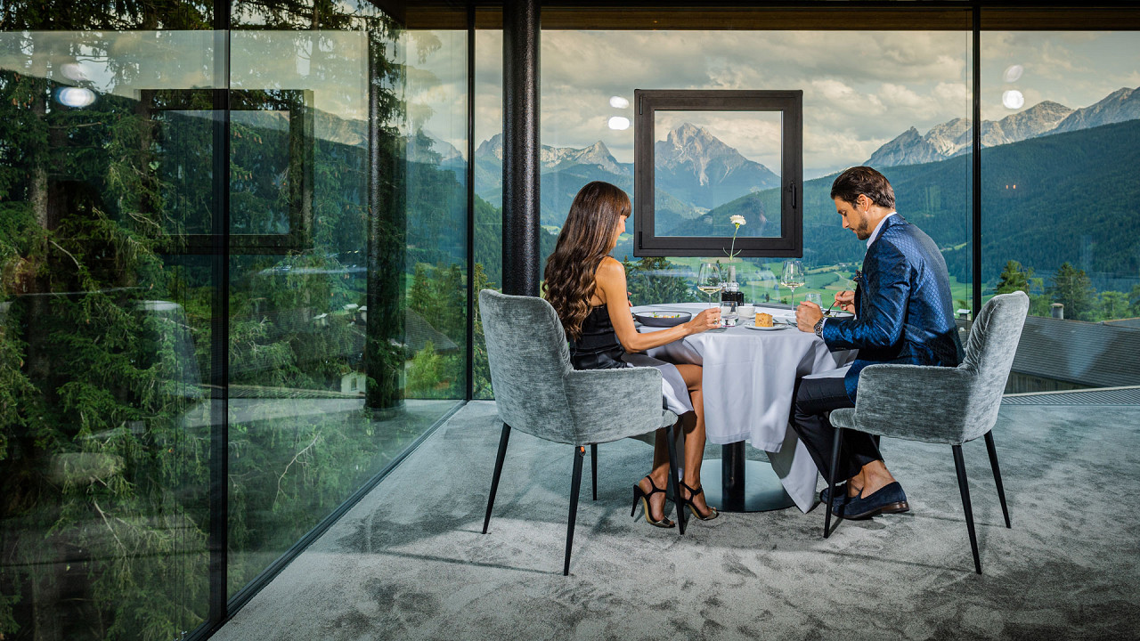 Coppia al ristorante Alpen Tesitin