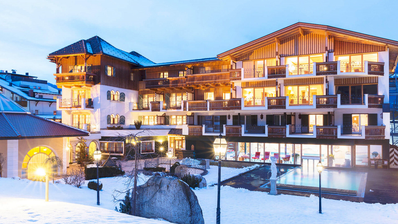 Esterno invernale Mirabell Dolomites Hotel