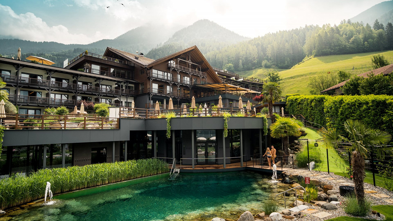 Esterno con piscina Andreus Resorts