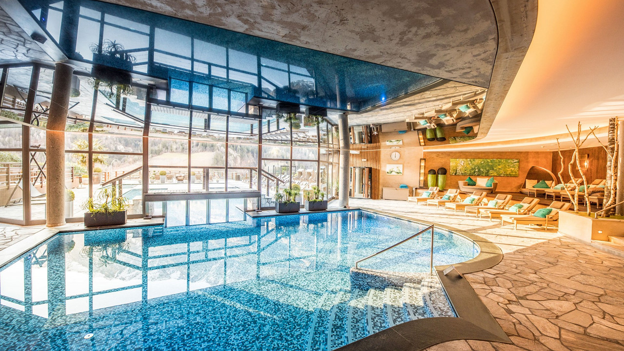 Pisicina interna Andreus Resorts