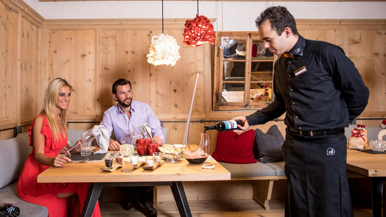 Coppia al ristorante Andreus Resorts