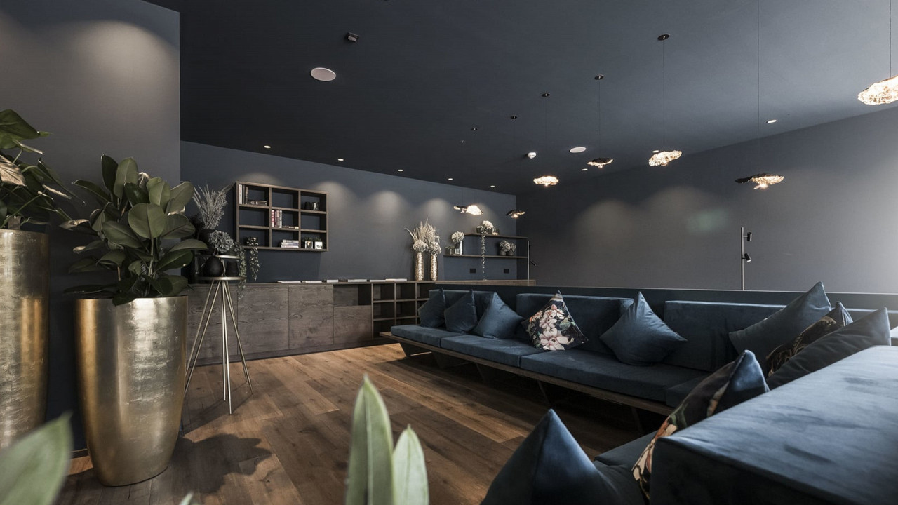 Sala relax con poltrone