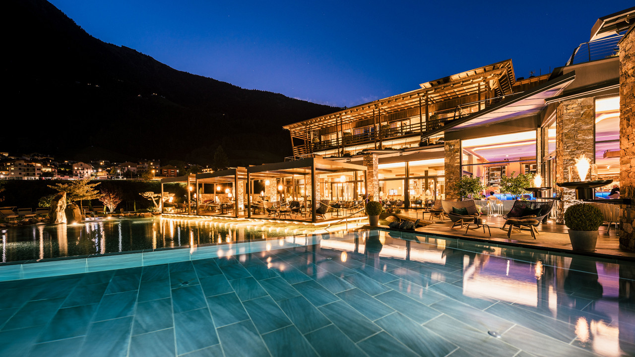 Esterno serale Golf Lodge