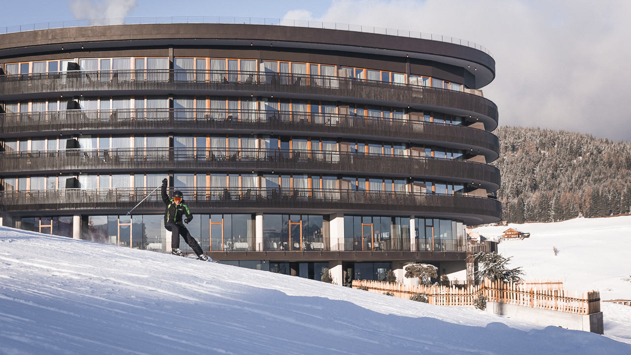 Esterno inverno Hotel Familiamus