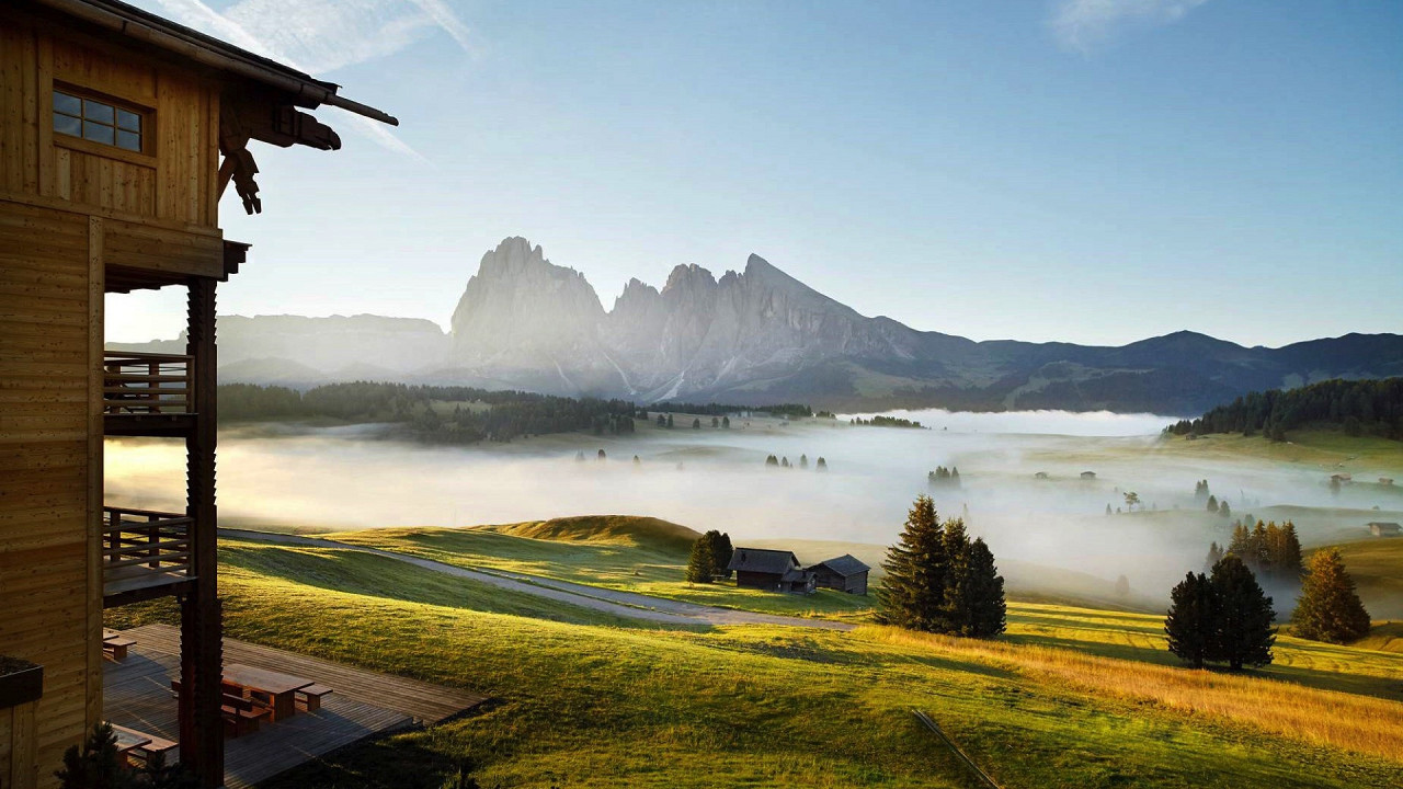 Sommerpanorama Adler Lodge Seiser Alm