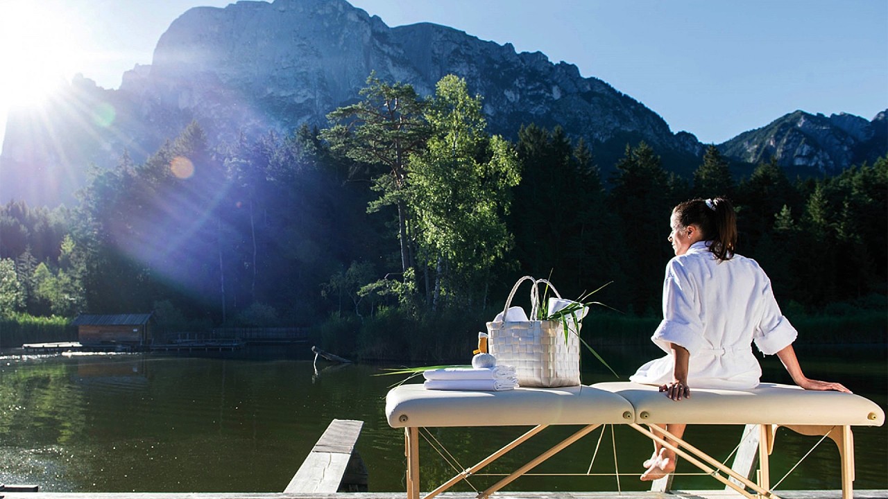 Entspannen Sie am Pool Hotel Turm Völs am Schlern