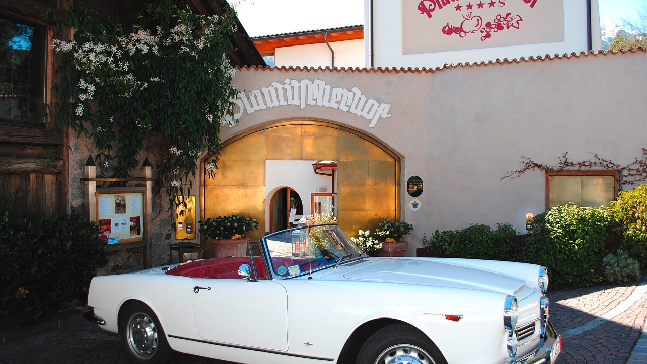 винтажный автомобиль Отель Плантичерхоф Мерано