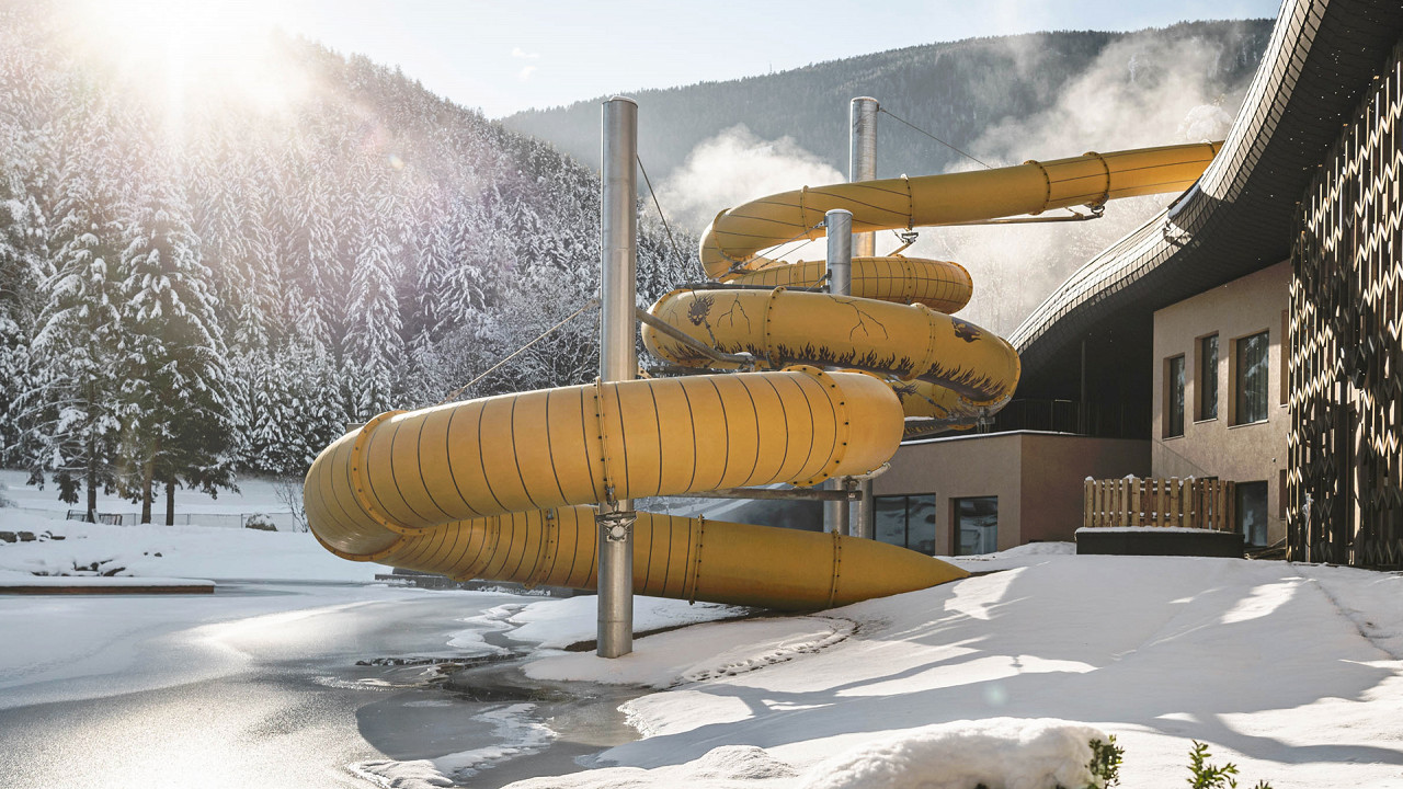 Scivolo esterno in inverno Falkensteiner Family Resort Lido