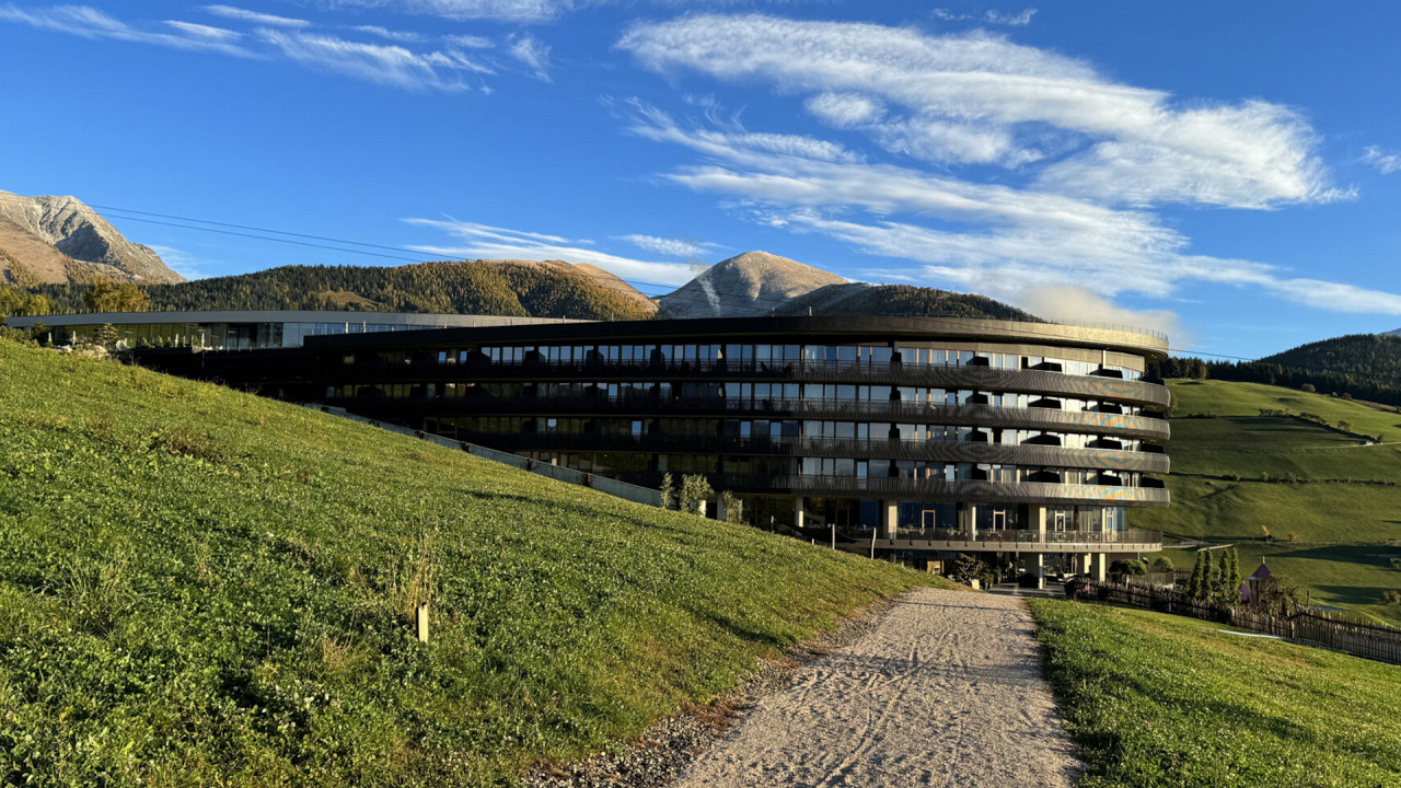 Esterno estivo Hotel Familiamus