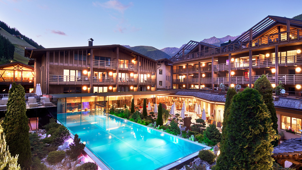 piscina esterna Quelle Hotel